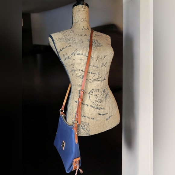 Dooney & Bourke Blue Leather Penrose Hobo Crossbody Bag NWOT - Picture 13 of 13